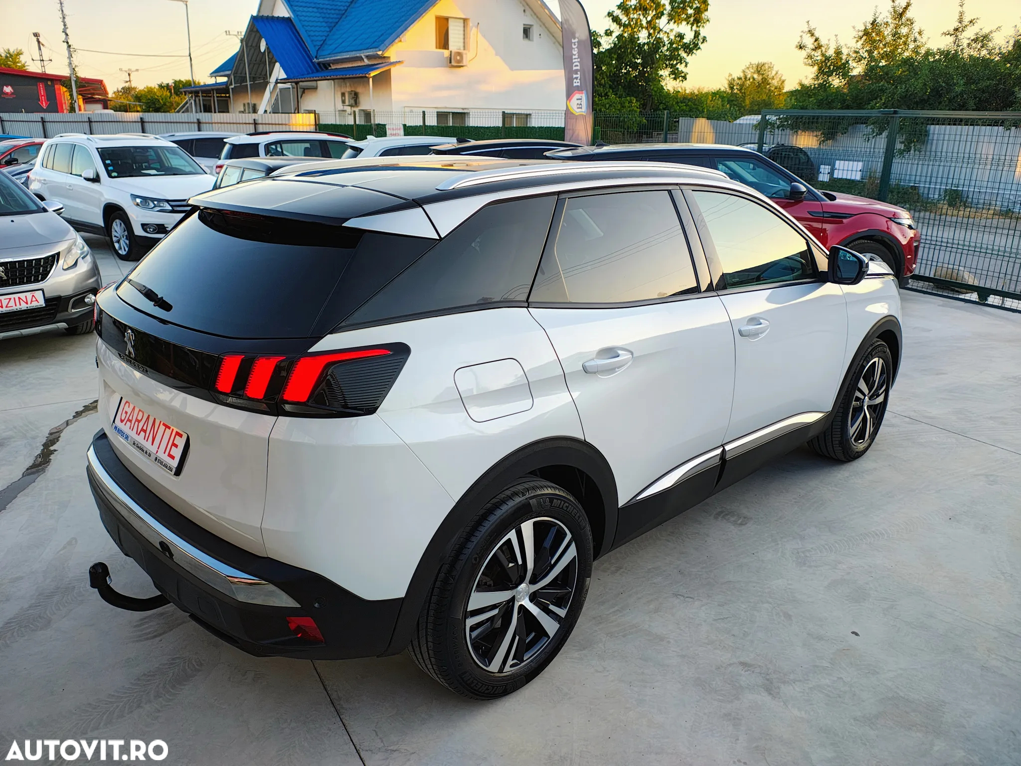 Peugeot 3008 1.5 BlueHDI 130 EAT8 Allure Pack - 4