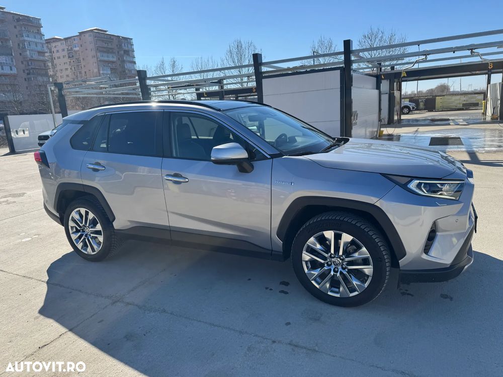 Toyota RAV4 - 5