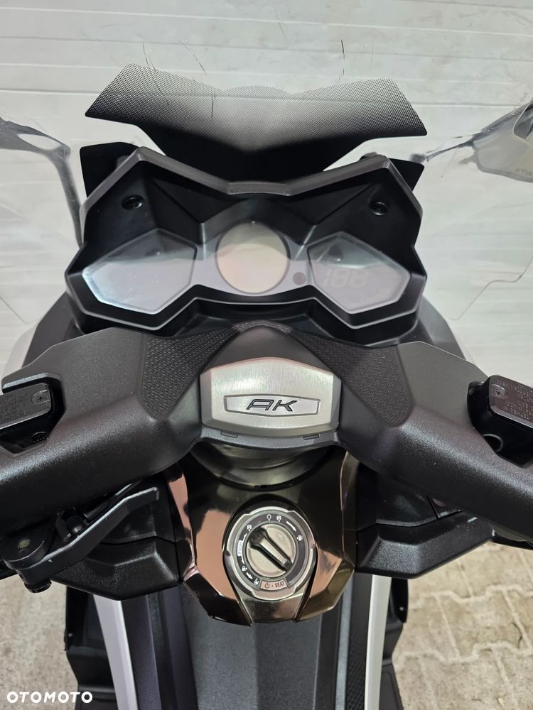 Kymco AK 550 - 26