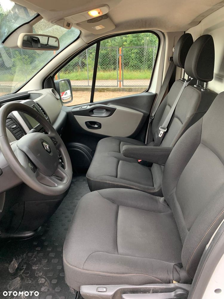 Renault Trafic - 22