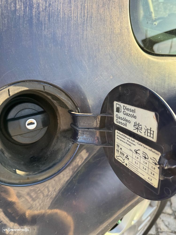 VW Golf 1.9 TDi Highline - 6