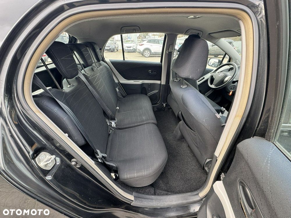 Toyota Yaris - 18