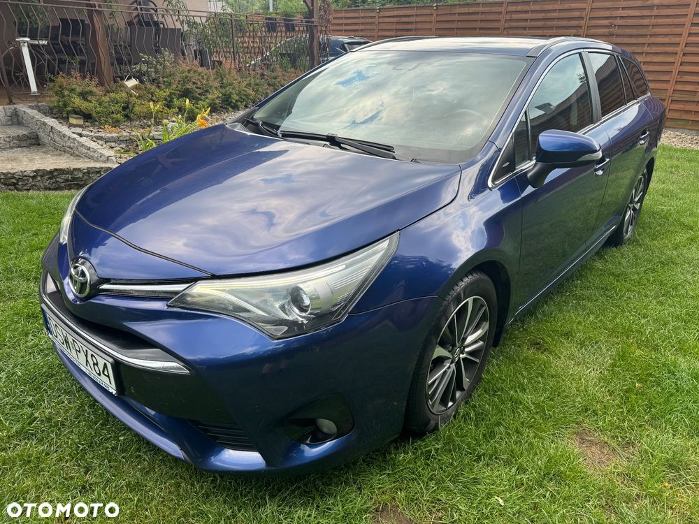 Toyota Avensis 2.0 D-4D Prestige - 4