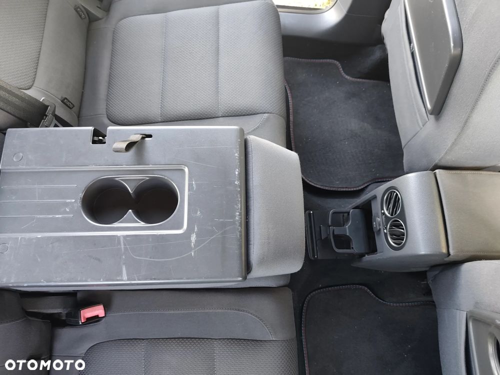 Volkswagen Golf 1.9 TDI Sportline - 19