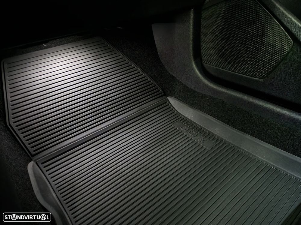 Peugeot 308 SW 1.5 BlueHDi GT EAT8 - 31