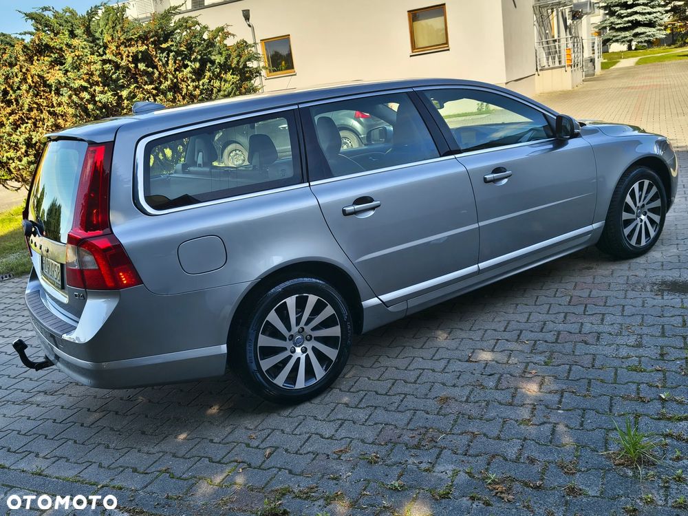 Volvo V70 D4 Momentum - 8