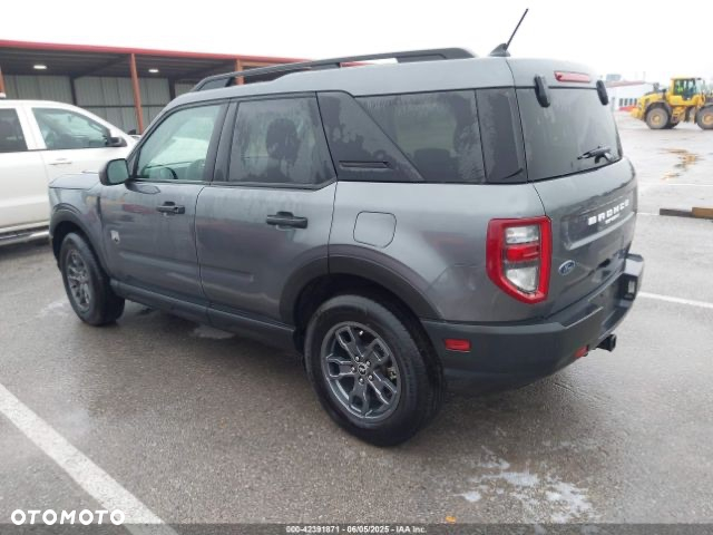 Ford Bronco - 3