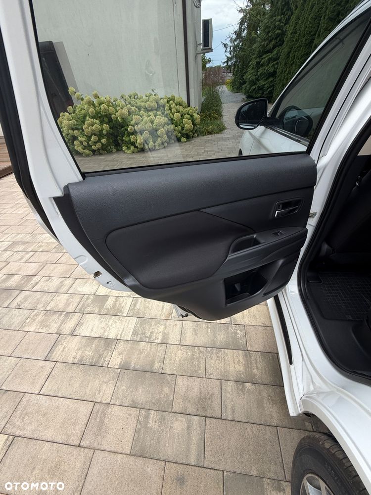 Mitsubishi Outlander 2.2 DID Intense - 12