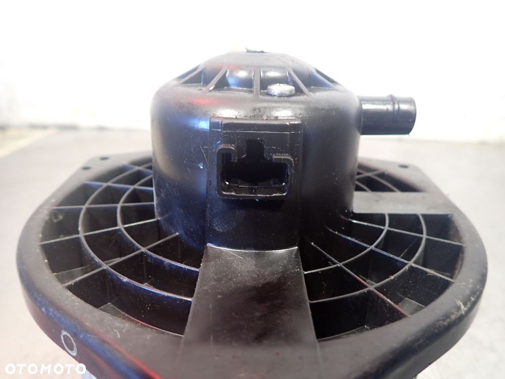 WENTYLATOR NAWIEWU MITSUBISHI LANCER VIII 1.5 - 3