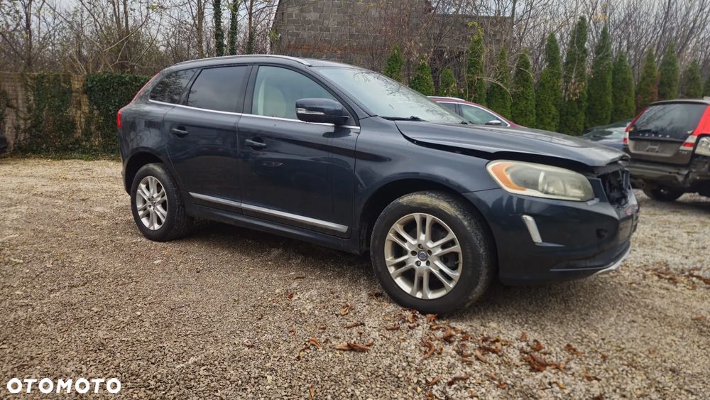 Volvo XC 60 3.2 AWD Momentum - 8