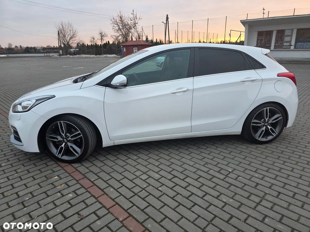 Hyundai i30 1.6 T GDI Turbo - 17