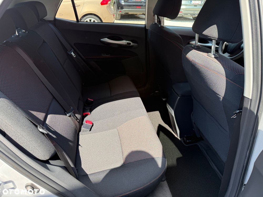 Toyota Auris 1.6 Life+ - 16