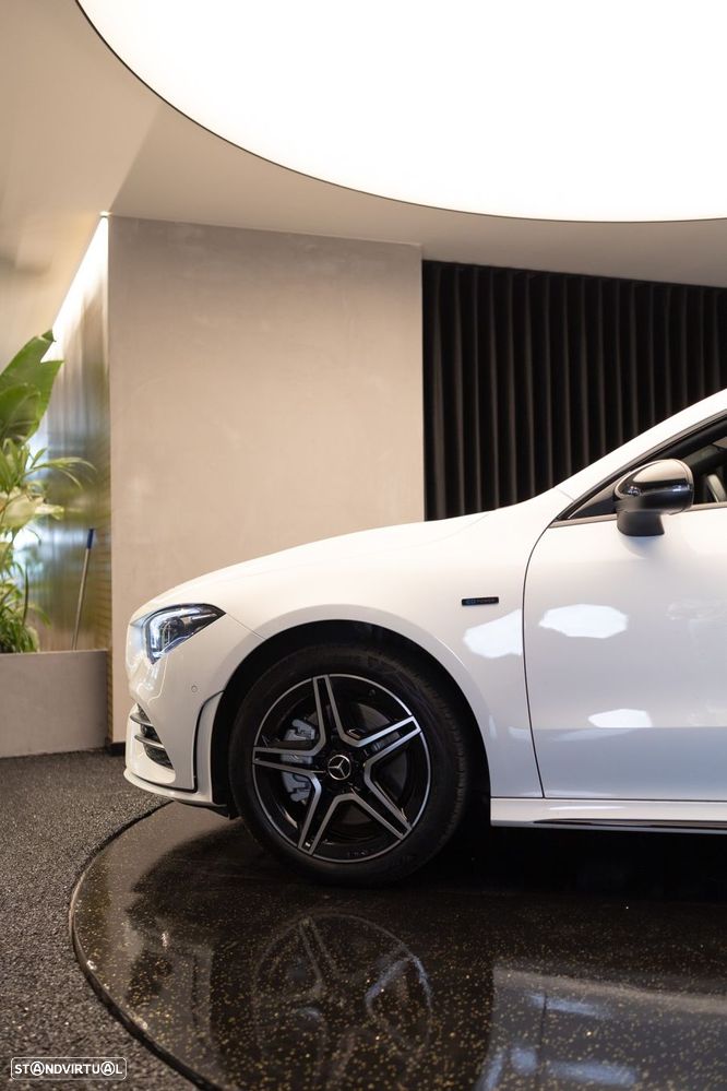 Mercedes-Benz CLA 250 e Shooting Brake AMG Line - 45
