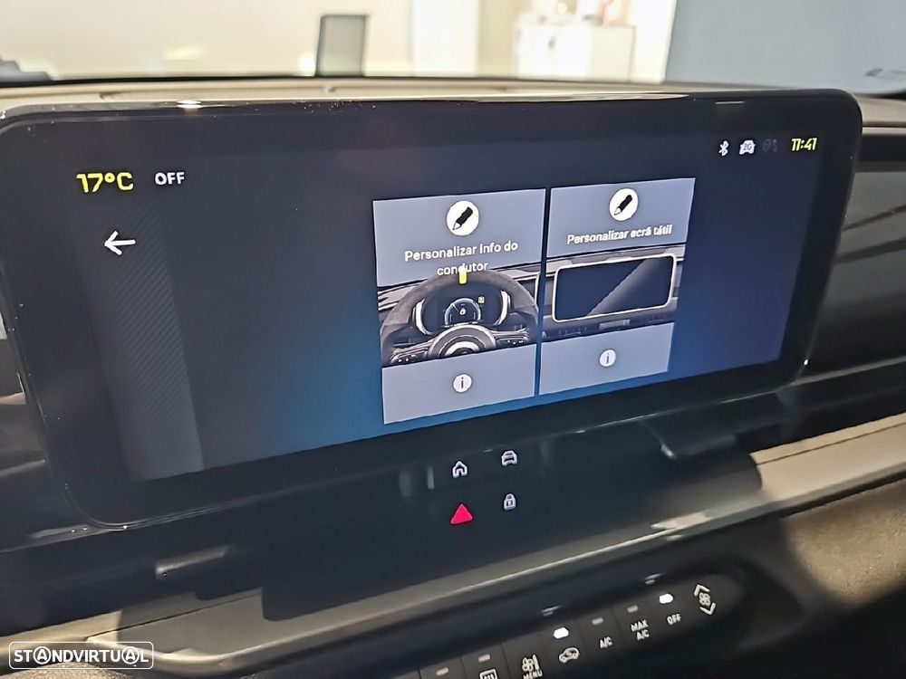 Abarth 600e 54 kWh Turismo - 32