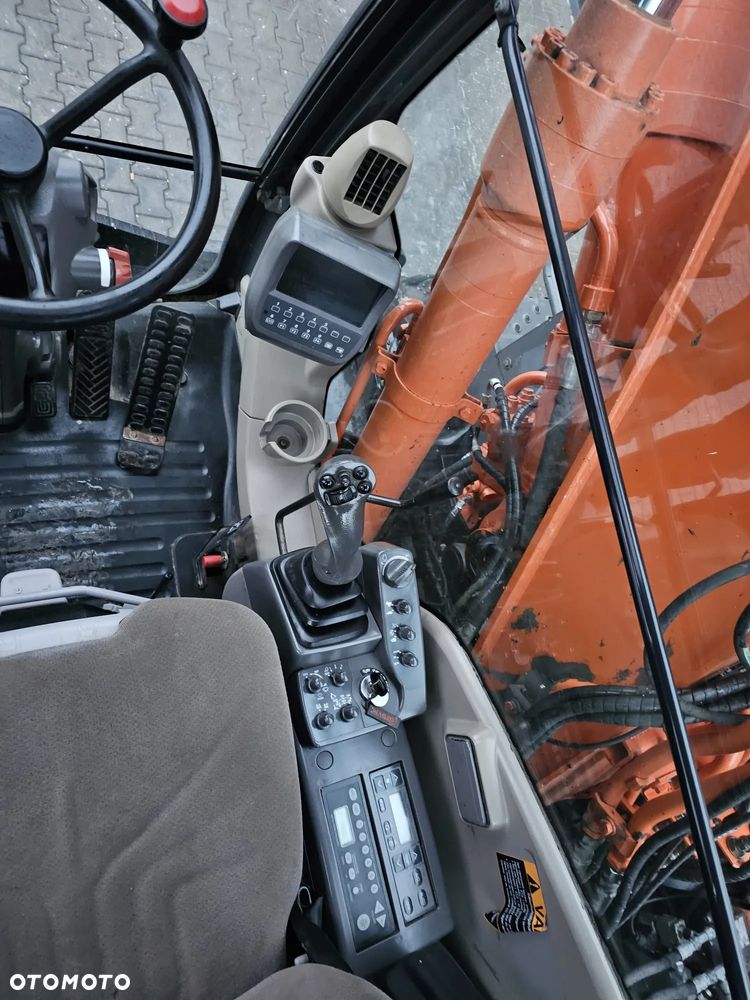 Hitachi ZX140W-3 - 9