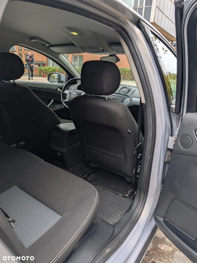Ford Mondeo 1.6 T Trend - 26