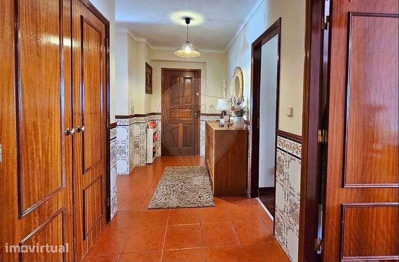 Apartamento T2 + arrecadação  e varanda  Santa Marta do Pinhal Marta - Grande imagem: 4/12