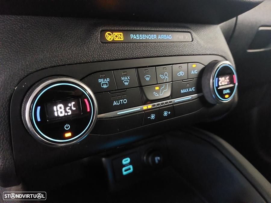Ford Kuga 2.5 PHEV Titanium - 28