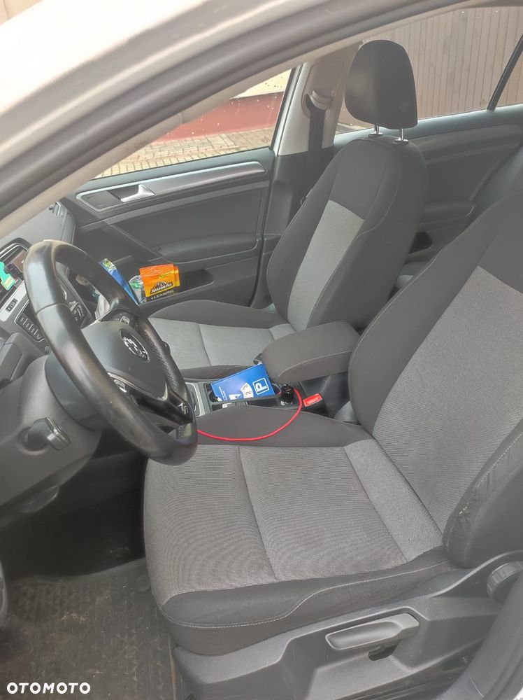 Volkswagen Golf 1.6 TDI BlueMotion Comfortline - 4