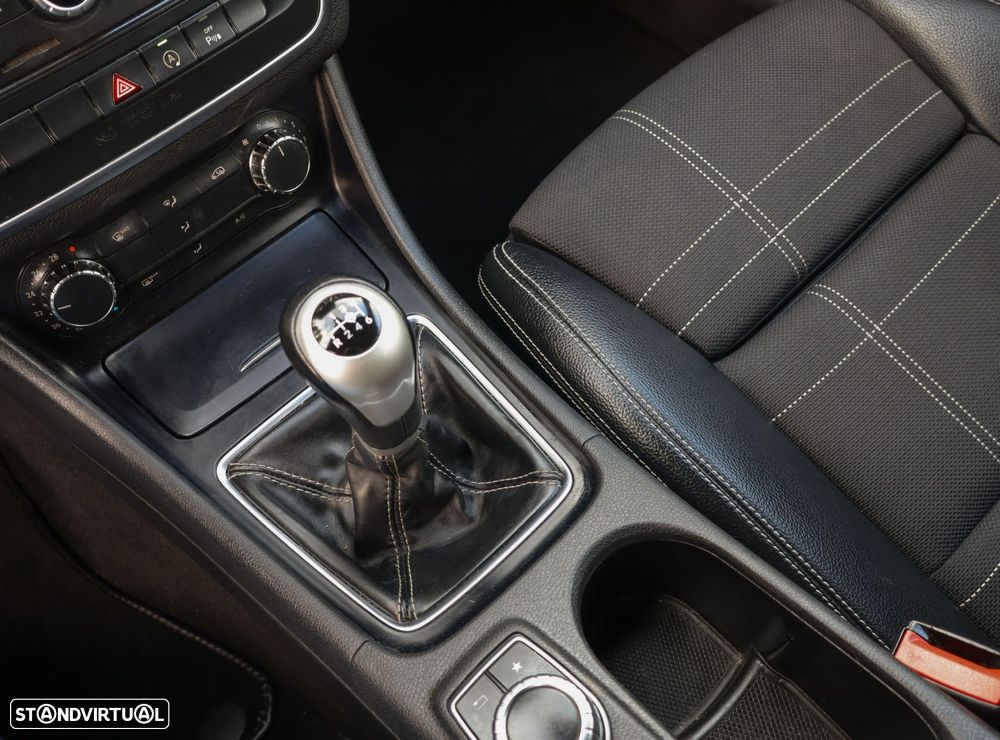 Mercedes-Benz CLA 180 - 14