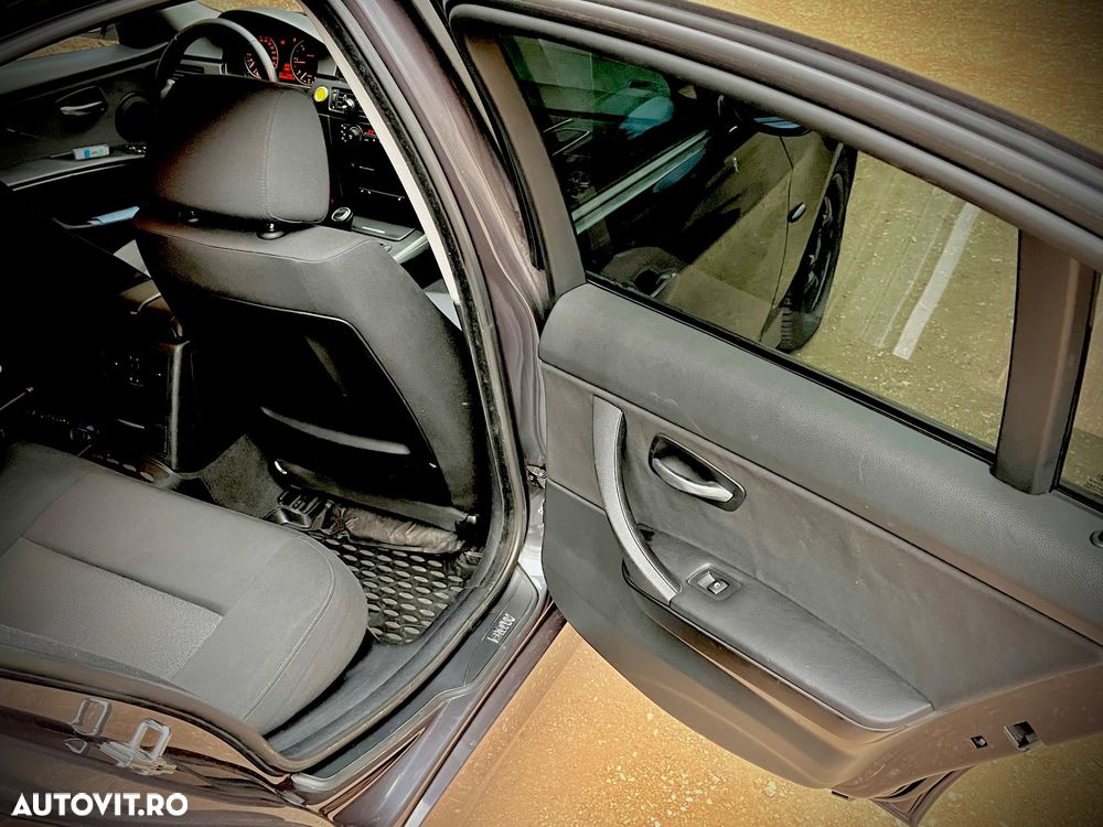 BMW Seria 3 318d DPF - 8