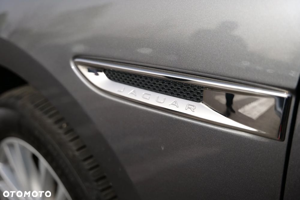 Jaguar F-Pace 2.0 i4D AWD Prestige - 6