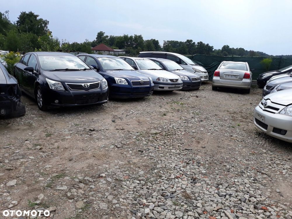 Toyota AVENSIS T25 zderzak przód przedni - 14