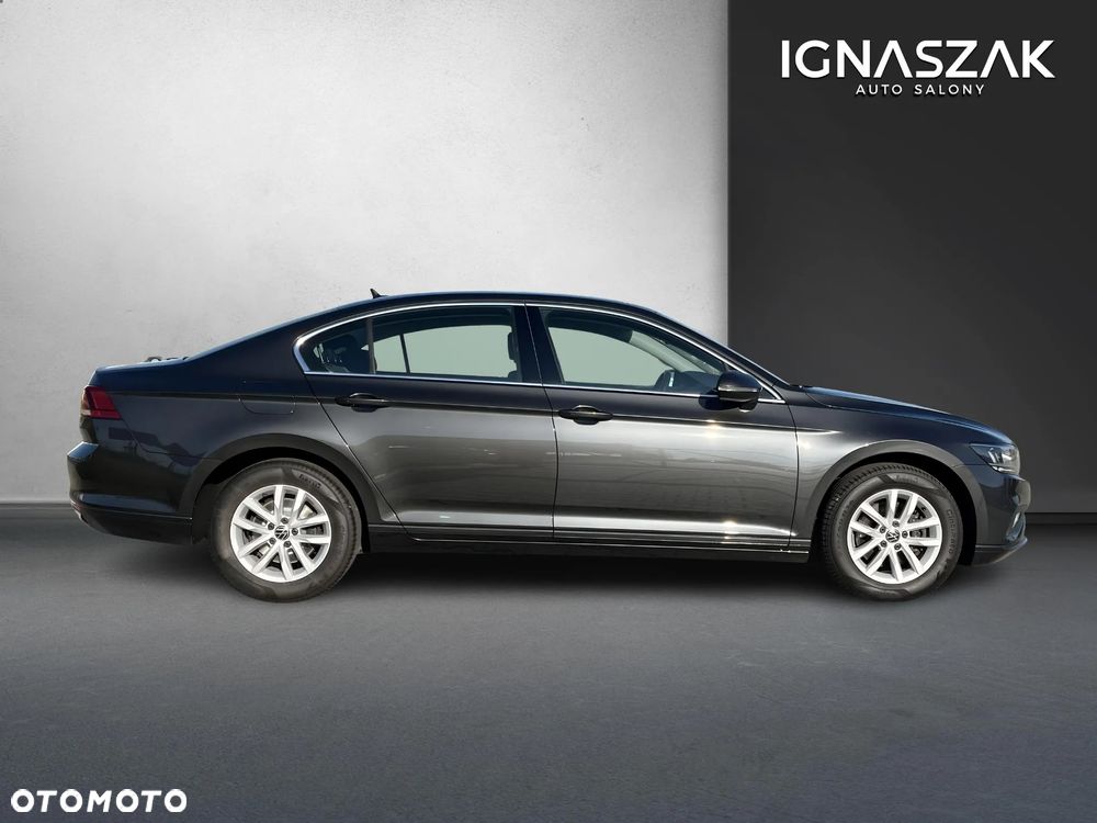 Volkswagen Passat - 6