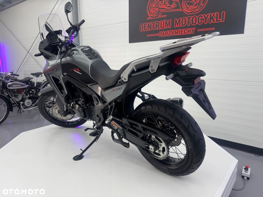 Honda XL - 9