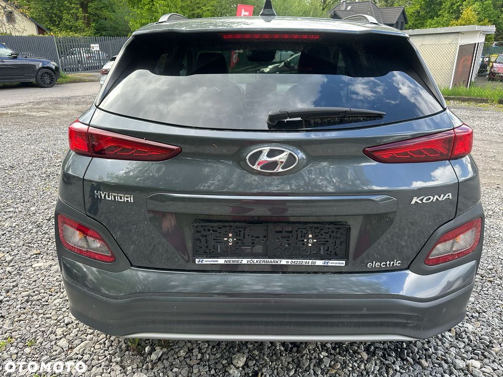 Hyundai Kona - 8