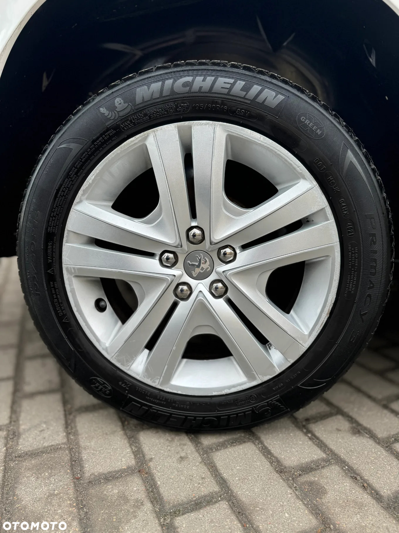 Peugeot 2008 1.6 BlueHDi Style - 29