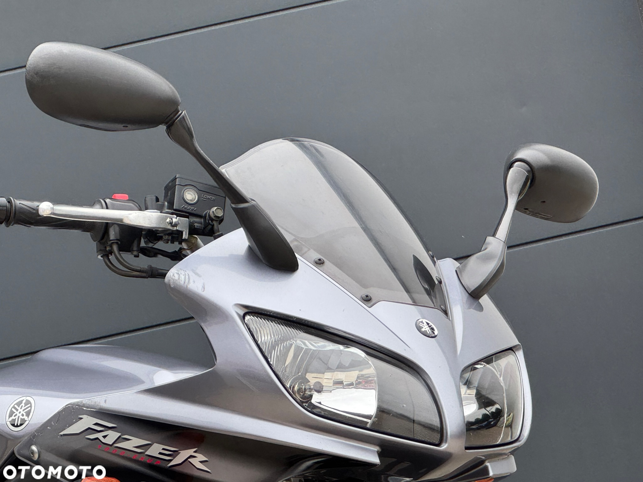 Yamaha FZS - 2
