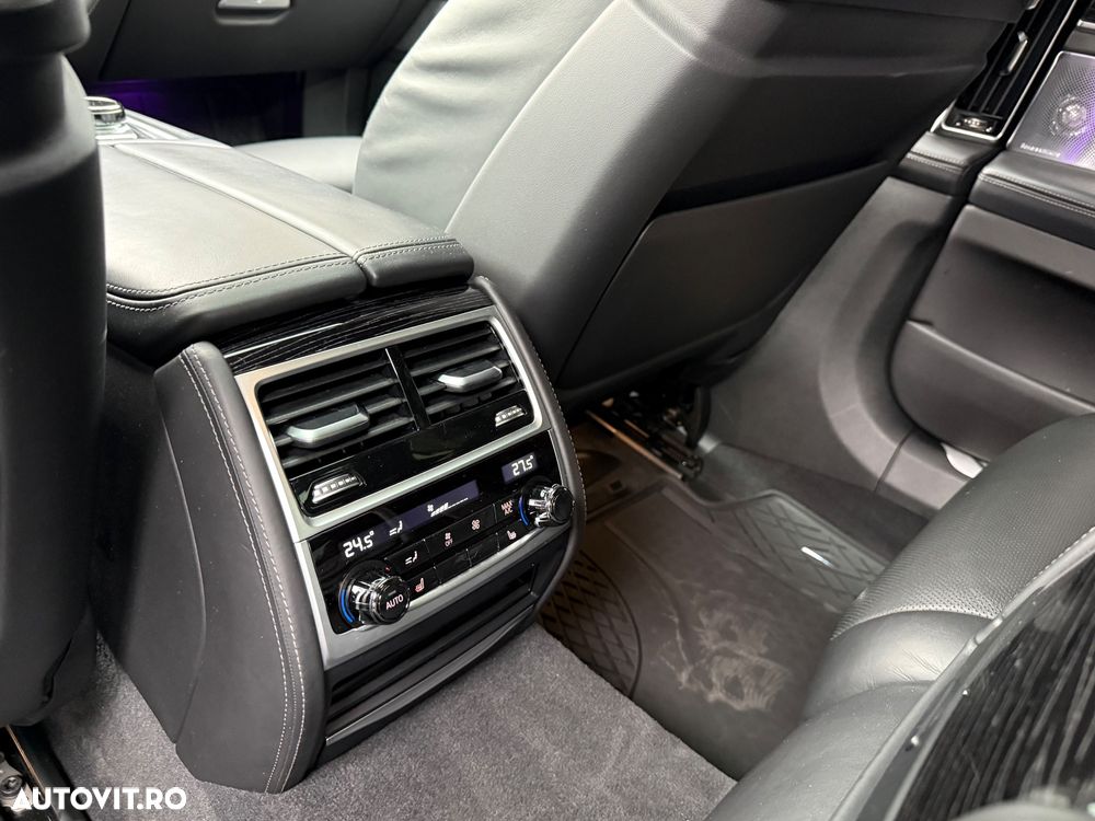 BMW Seria 7 730d xDrive MHEV - 16