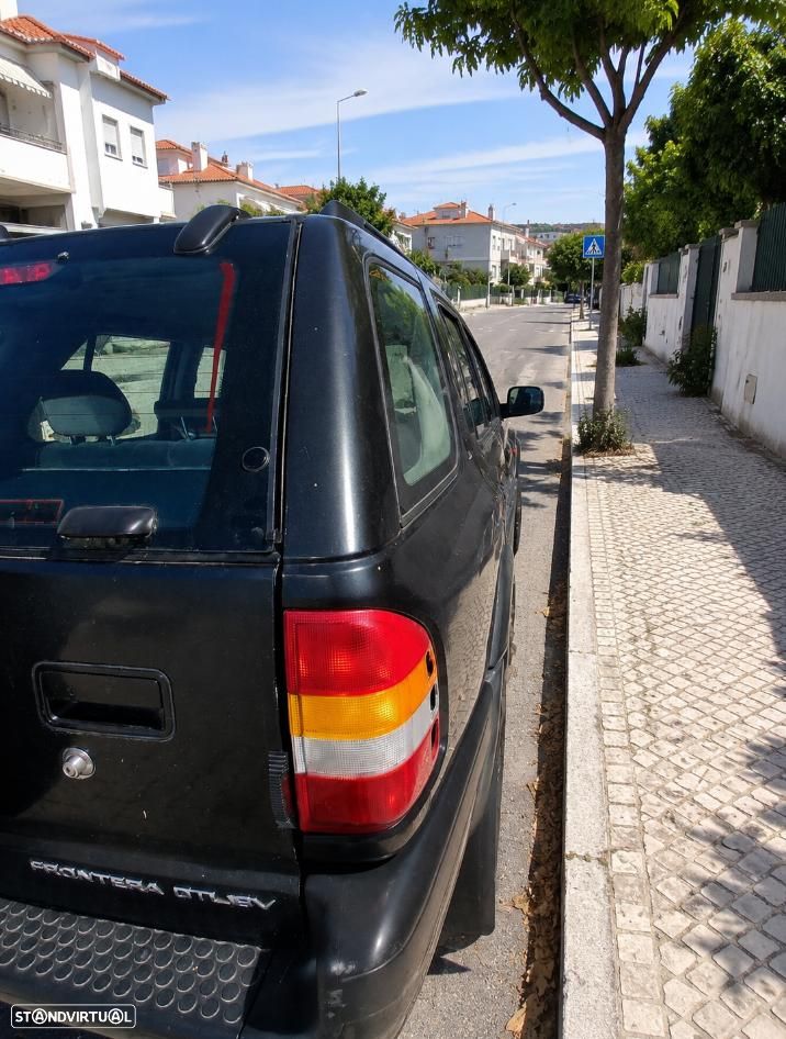 Opel Frontera 2.2 DTi - 2