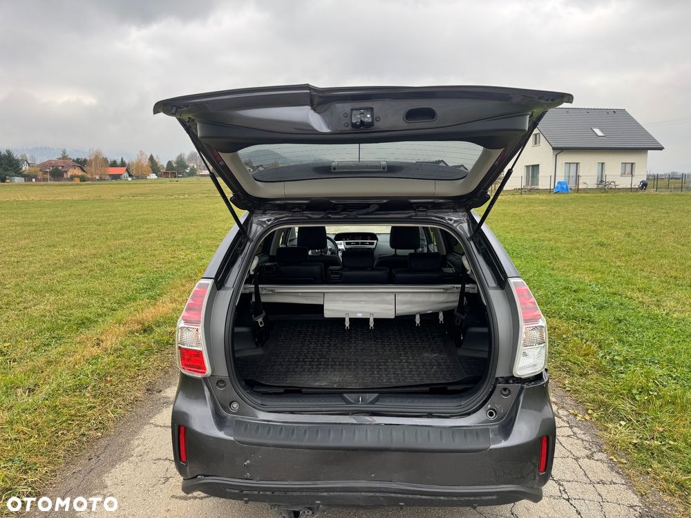 Toyota Prius+ - 10