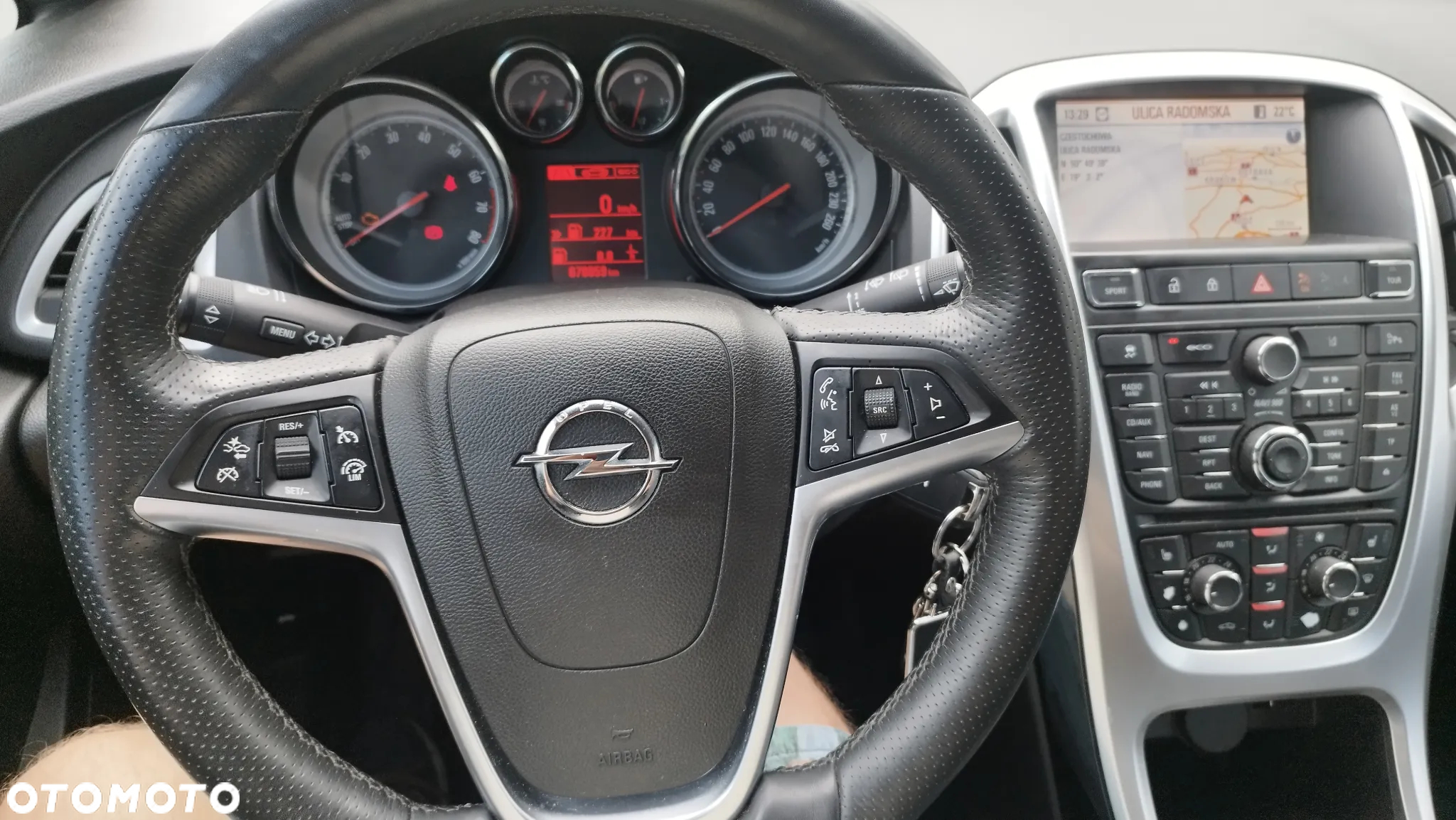 Opel Astra IV GTC 1.6 T Sport - 27