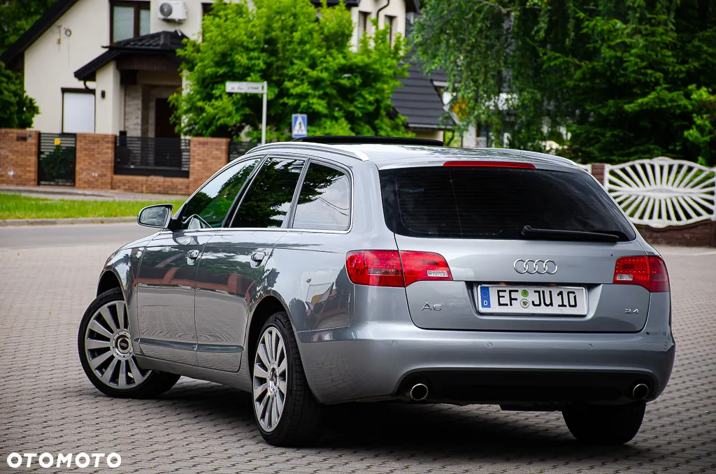 Audi A6 Avant 2.4 - 18