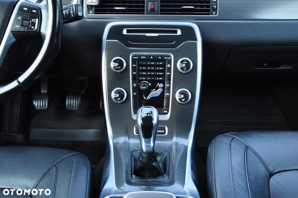 Volvo V70 D4 Summum - 35