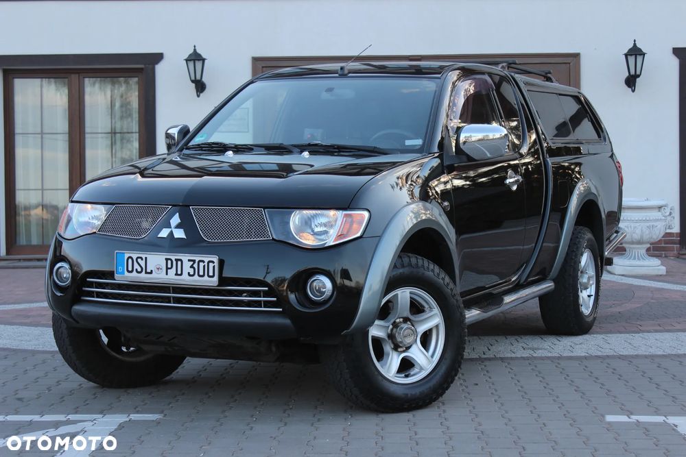 Mitsubishi L200 Pick Up 4x4 Intense Club Cab - 18