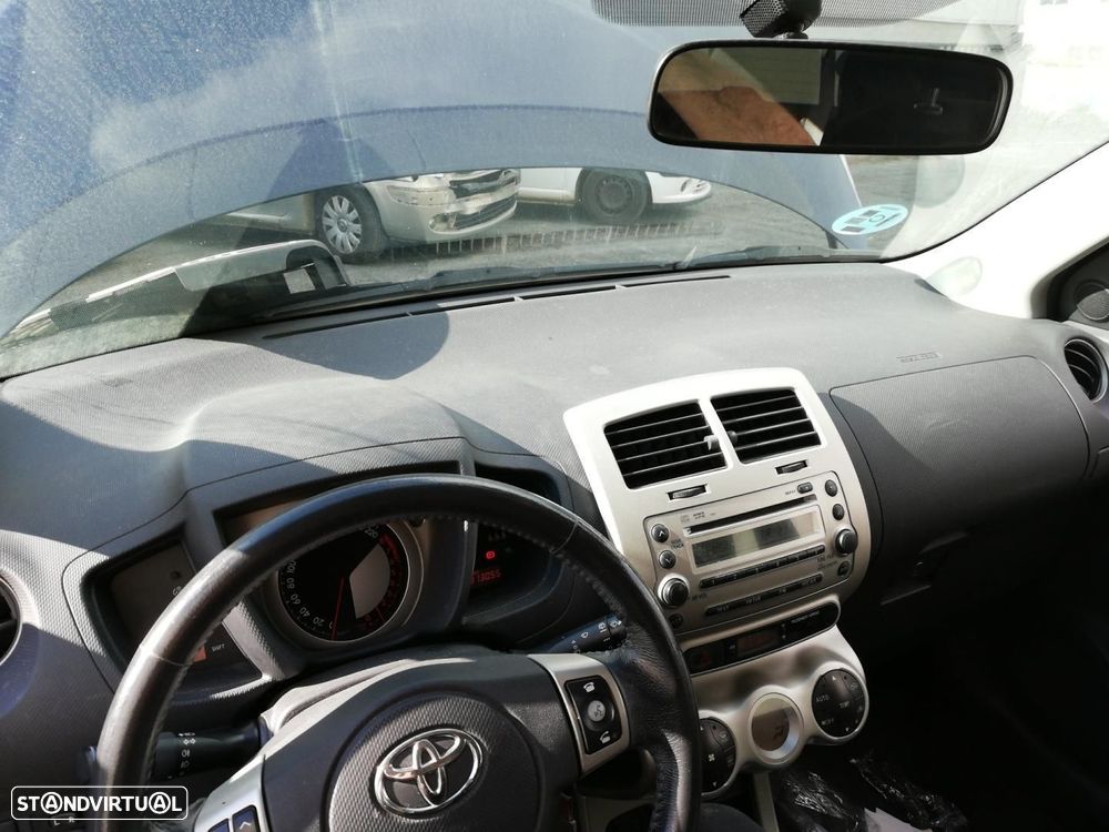 TABLIER TOYOTA URBAN CRUISER NLP11NSP11 - 1