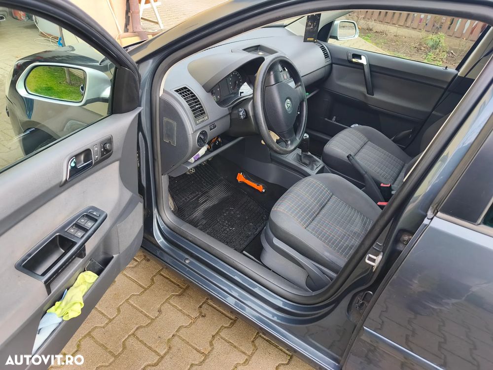 Volkswagen Polo 1.4 TDI Blue Motion Technology Allstar - 7