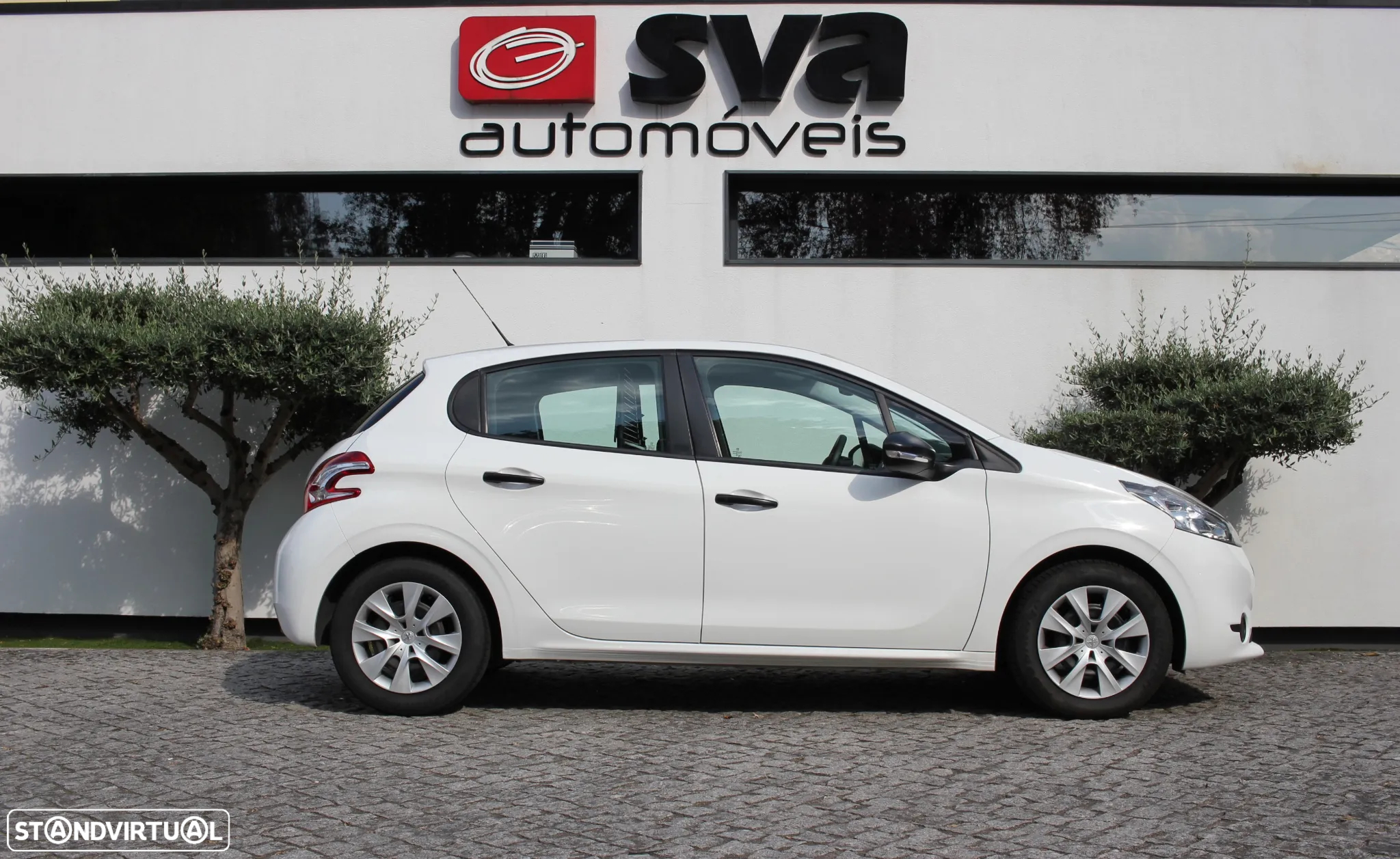 Peugeot 208 - 2