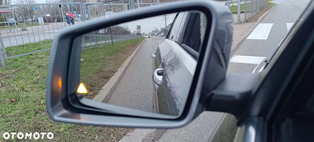 Mercedes-Benz CLA 250 4Matic 7G-DCT - 21