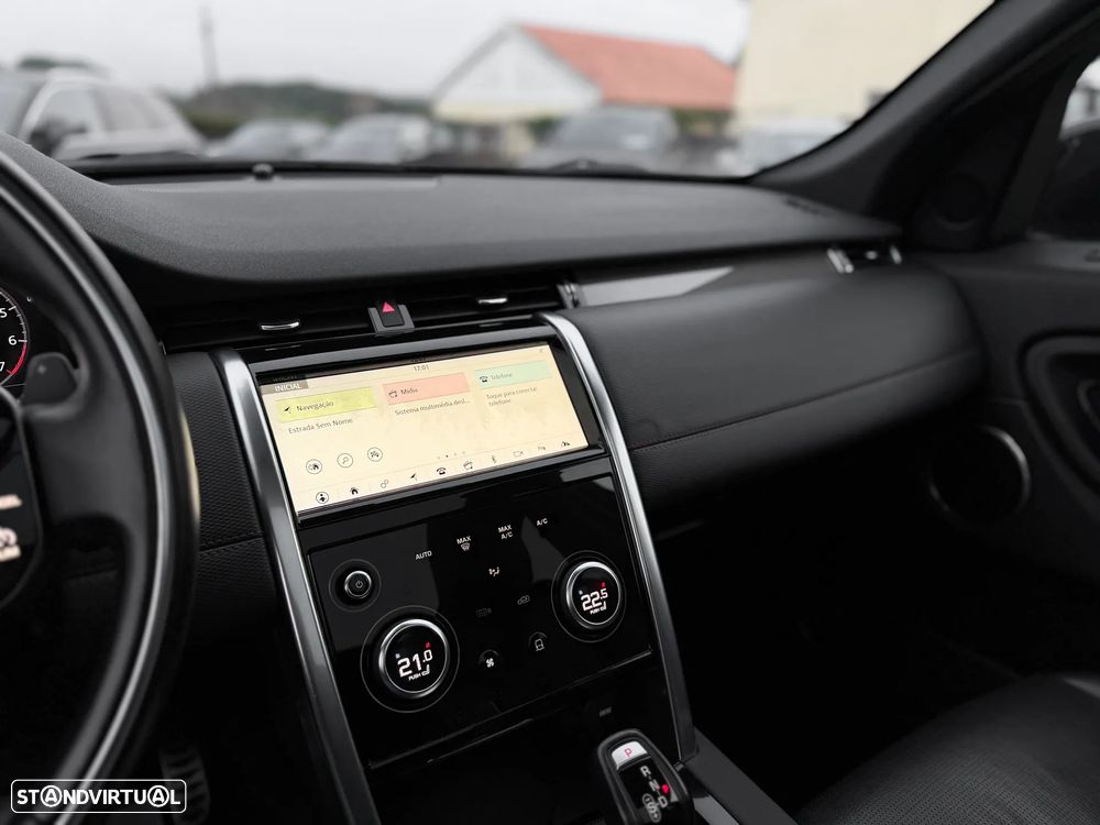 Land Rover Discovery Sport 1.5 I3 P300e AWD R-Dynamic SE - 22