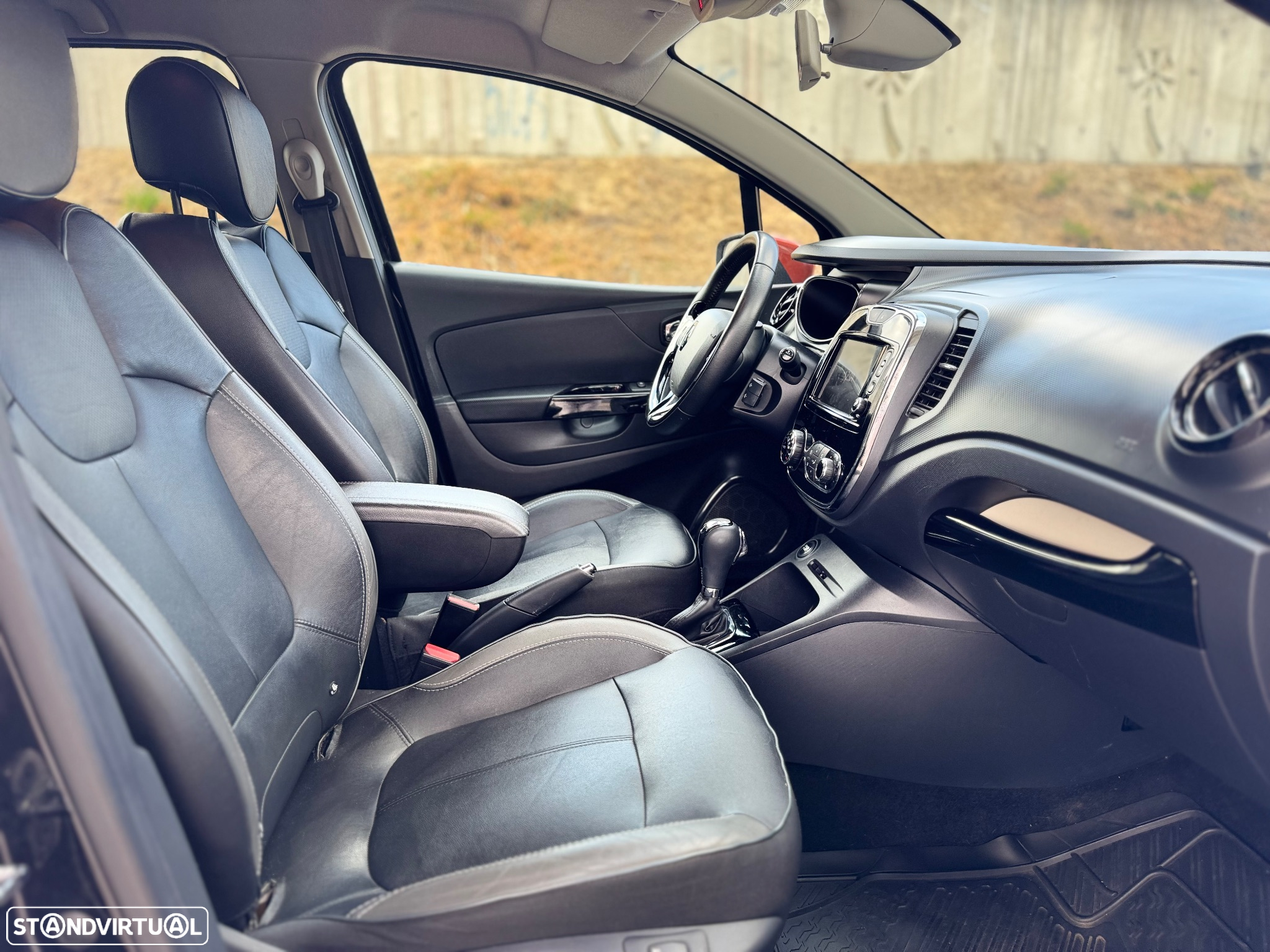Renault Captur 1.2 TCe Exclusive EDC - 18