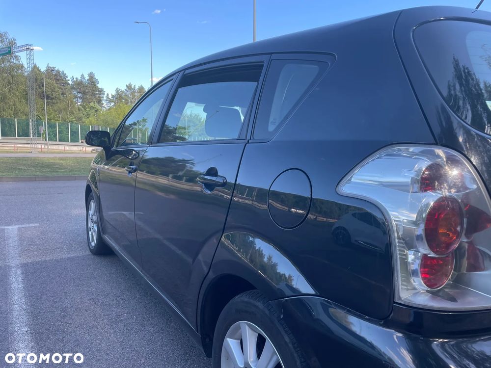 Toyota Corolla Verso 2.0 D-4D Prestige 7os - 8