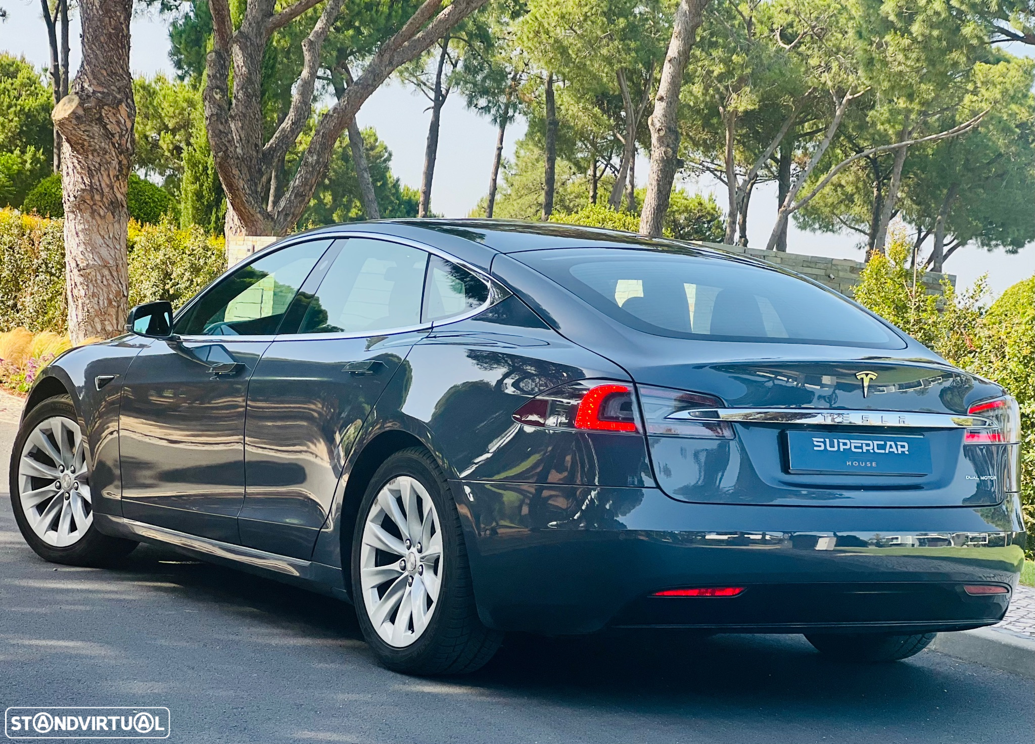 Tesla Model S Long Range - 13