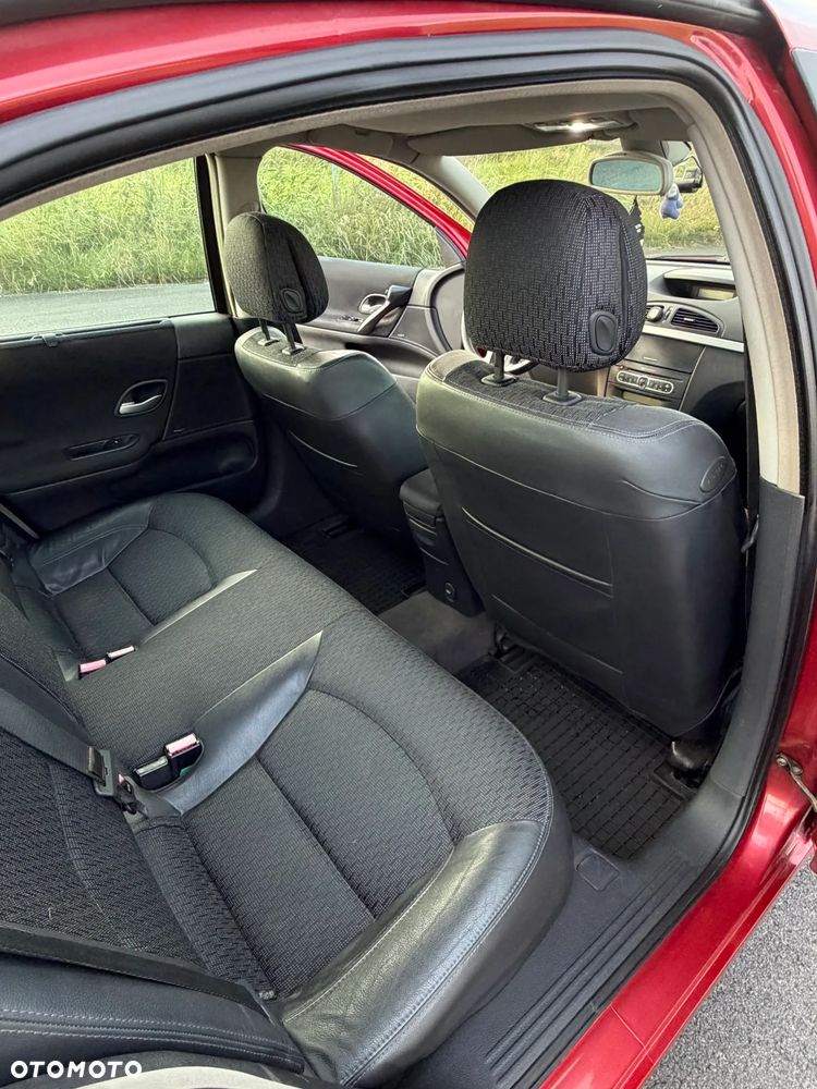 Renault Laguna 1.9 dCi Confort Dynamique - 11