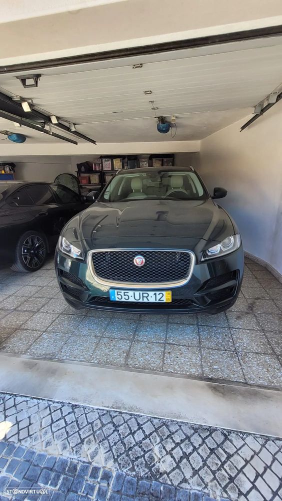 Jaguar F-Pace - 8