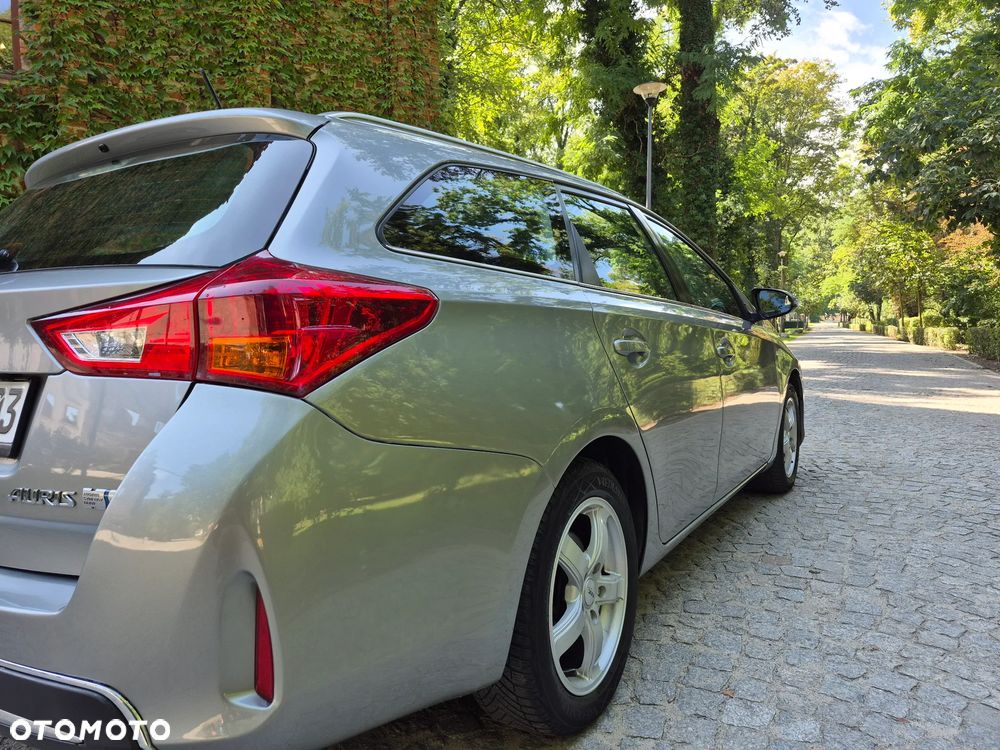Toyota Auris - 12